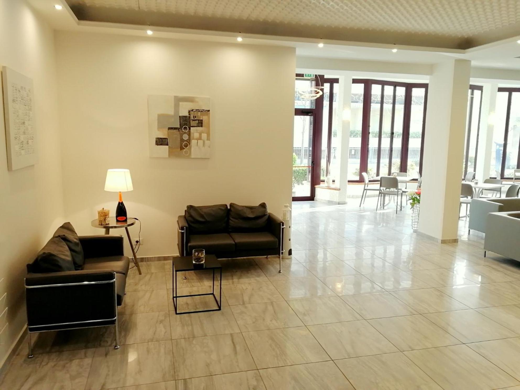 Hotel Atmosfere Beach Cesenatico Exteriör bild