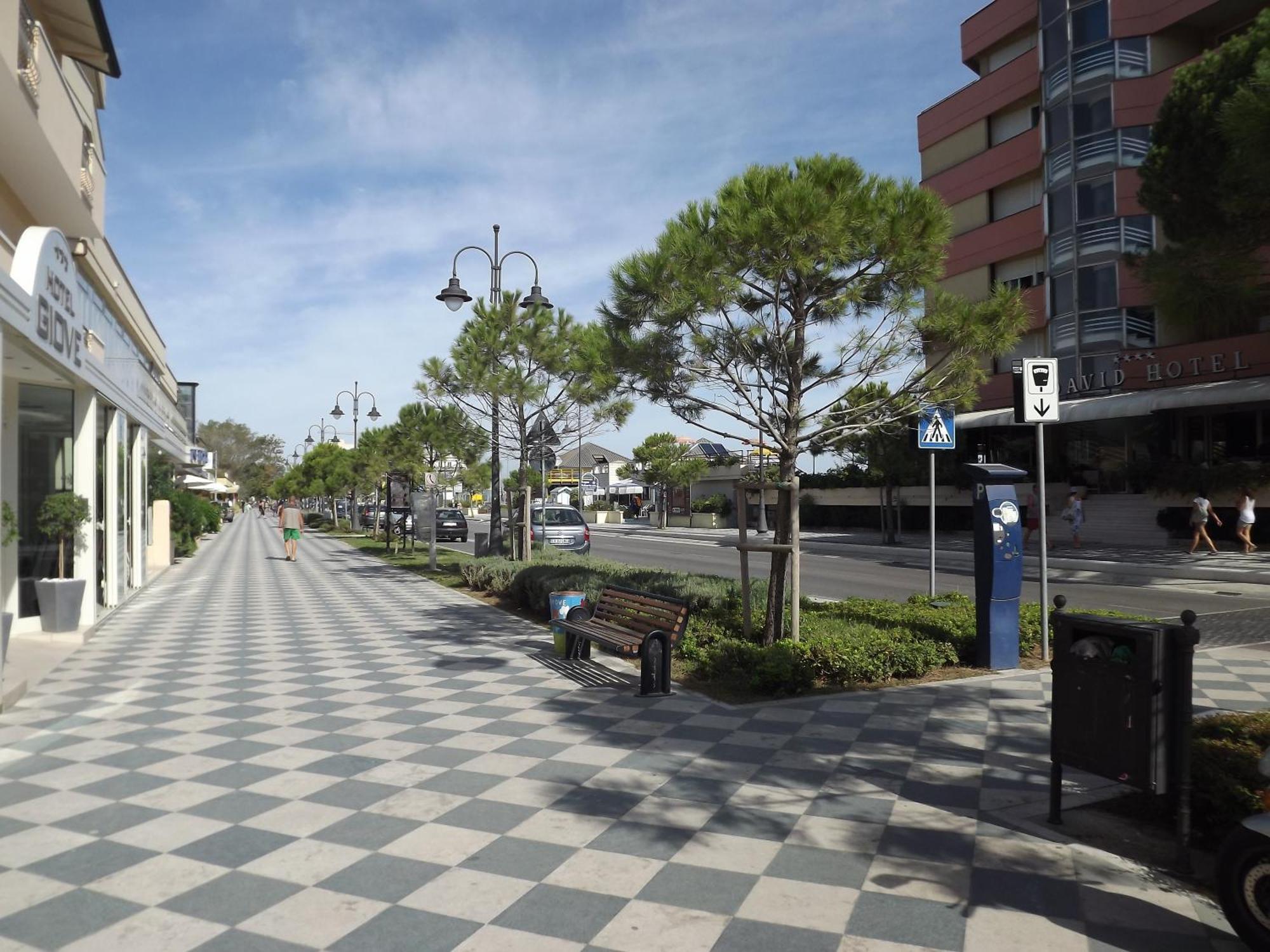 Hotel Atmosfere Beach Cesenatico Exteriör bild